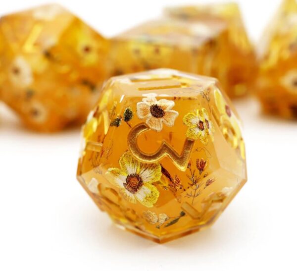 yellow sharp edge dnd dice